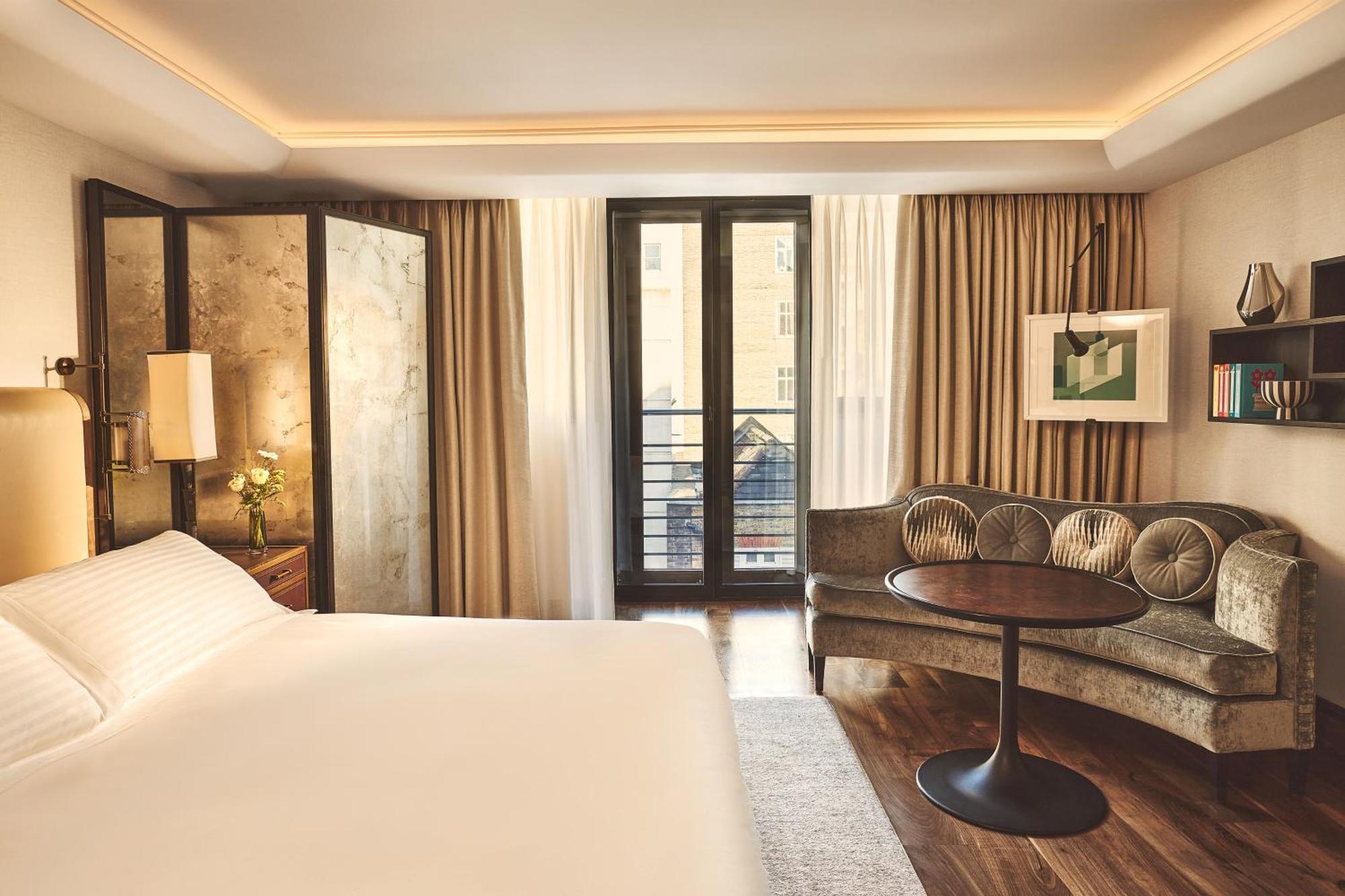 Contemporary Deluxe Room